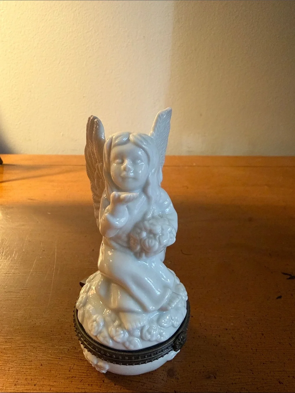 Vintage White Porcelain Cherub Angel Hinged Trinket Box Rose Base